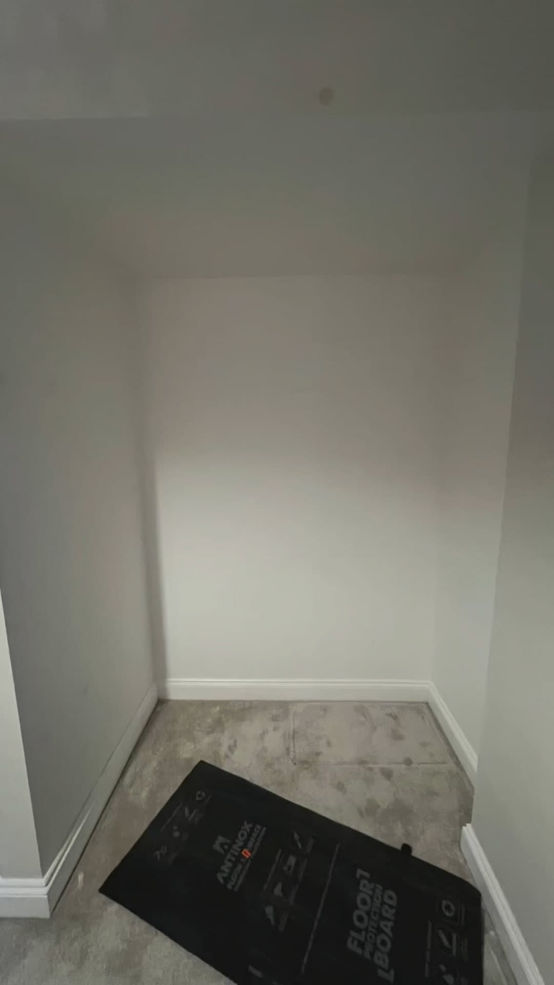 Creating space and convenience with this Bespoke walk in wardrobe 🪚🔨
